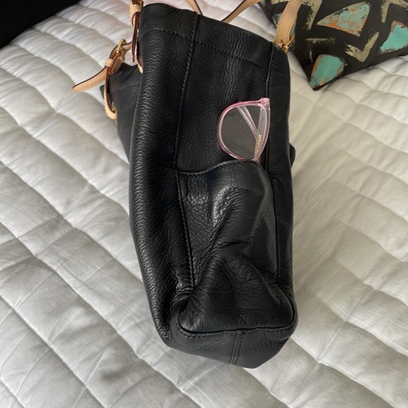 MICHAEL KORS VINTAGE TOTE - Picture 2 of 7